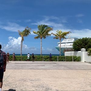 Meet your Posher, Rafiq